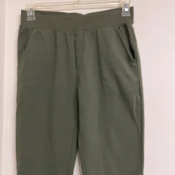 Women’s Ankle Pants - Picture 2 of 6